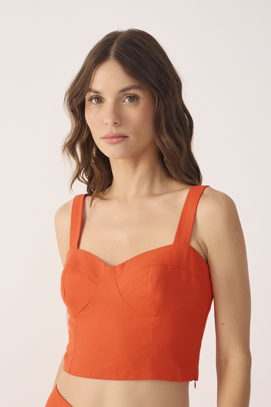 Red Sweetheart Neck Smocked Back Linen Top_4