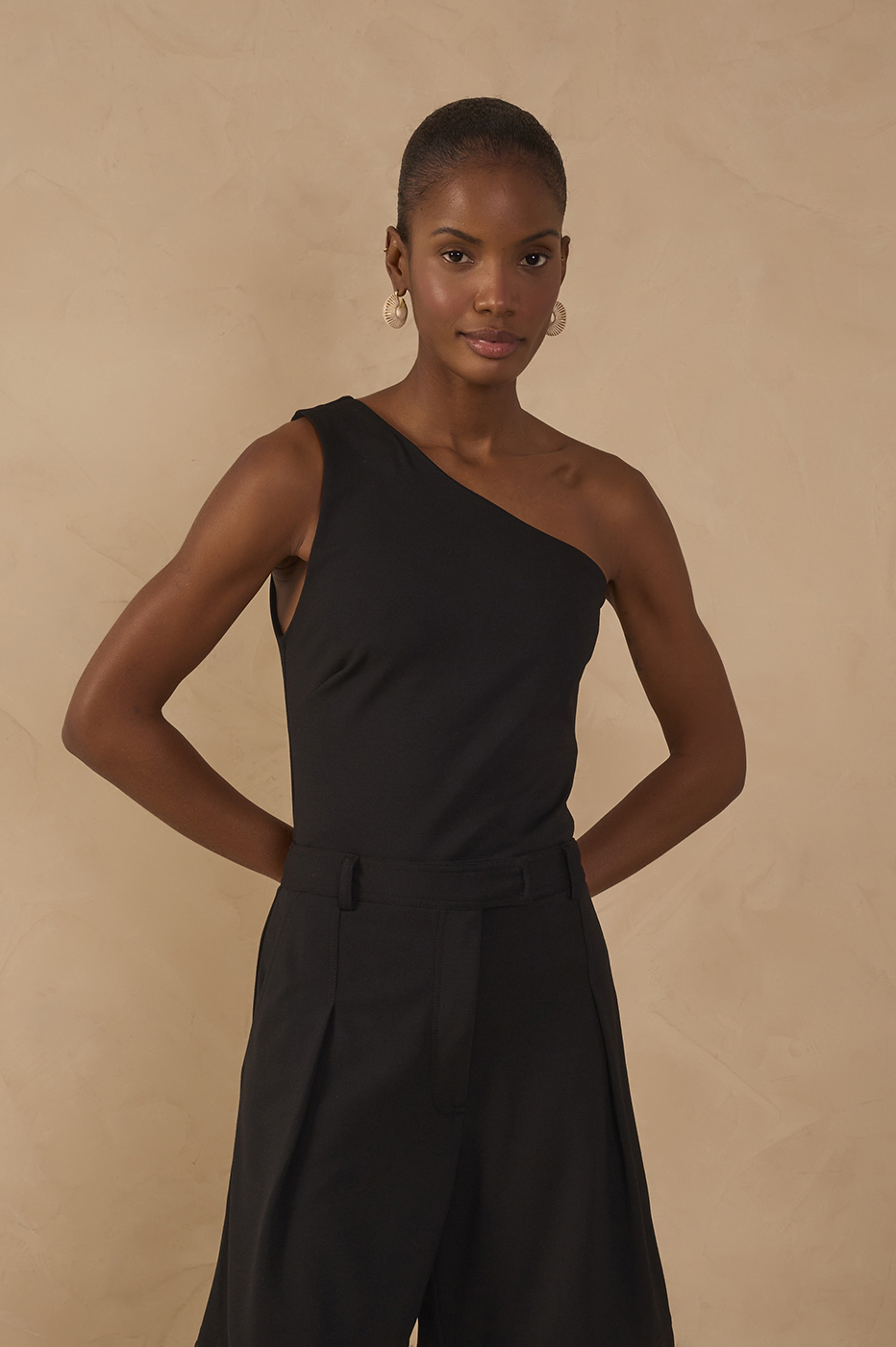 One-Shoulder Tailored Knit Blouse_1