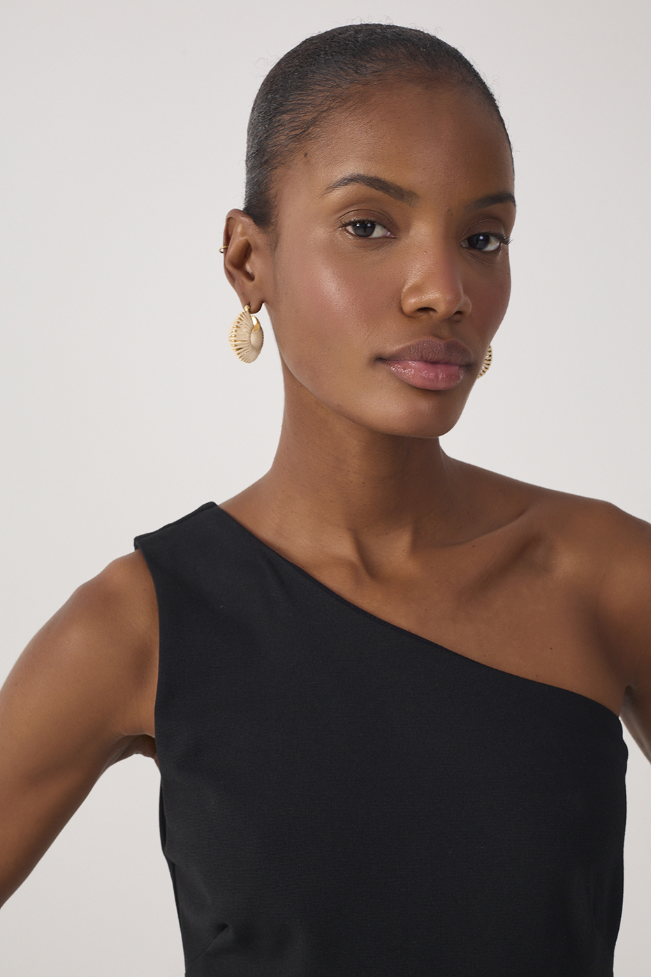 One-Shoulder Tailored Knit Blouse_3