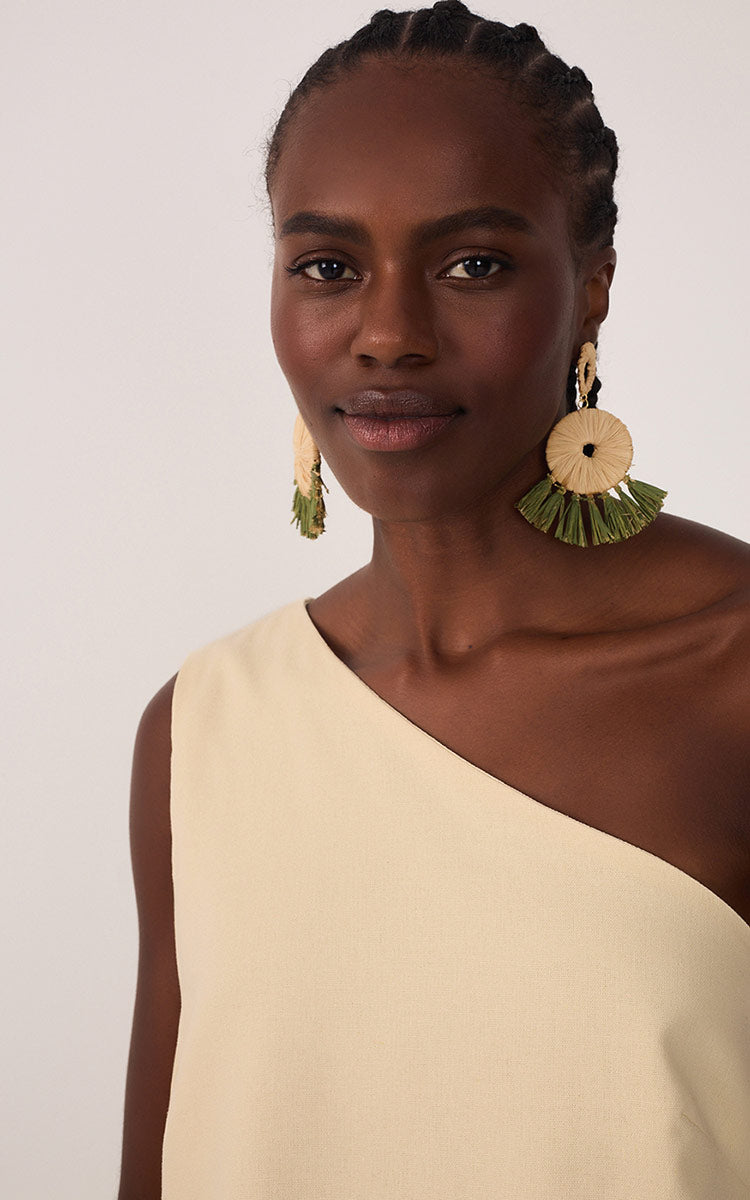 Beige One-Shoulder Asymmetric Blouse_3