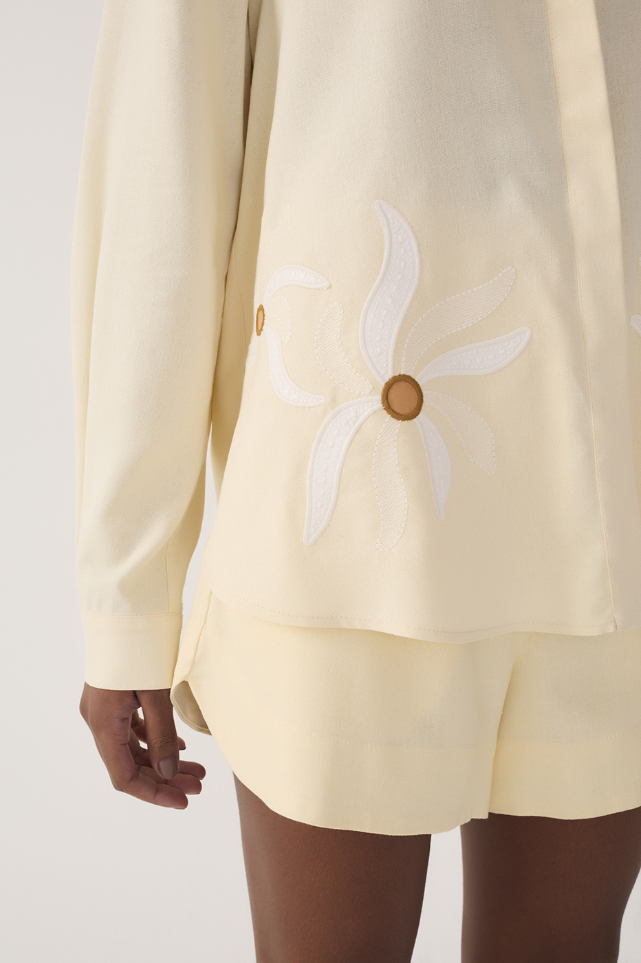 Linen Solar Dance Embroidery Shirt_4