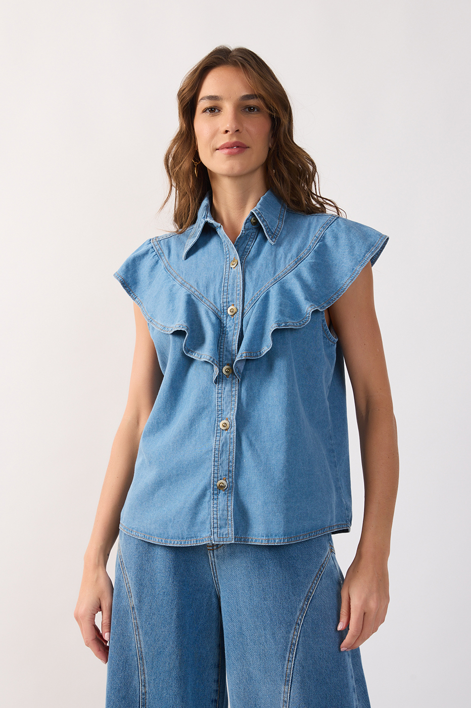 Denim Collared Sleeveless Ruffled Blouse_2