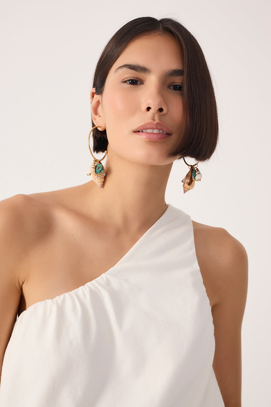 Off-White One-Shoulder Balloon Blouse_5