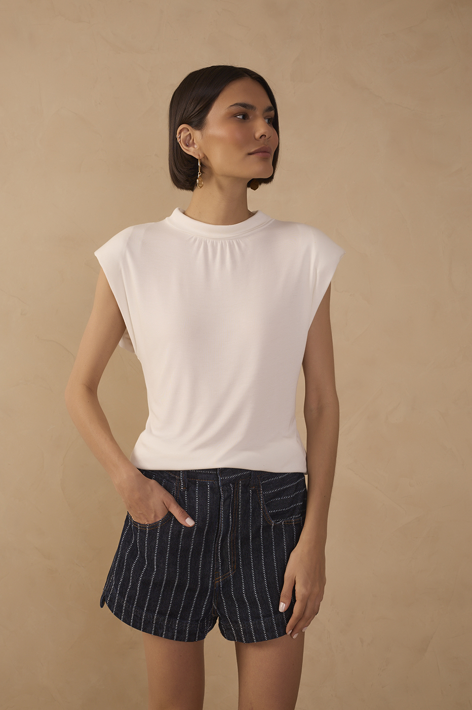 High Neck Shoulder Pad Sleeveless Blouse_1