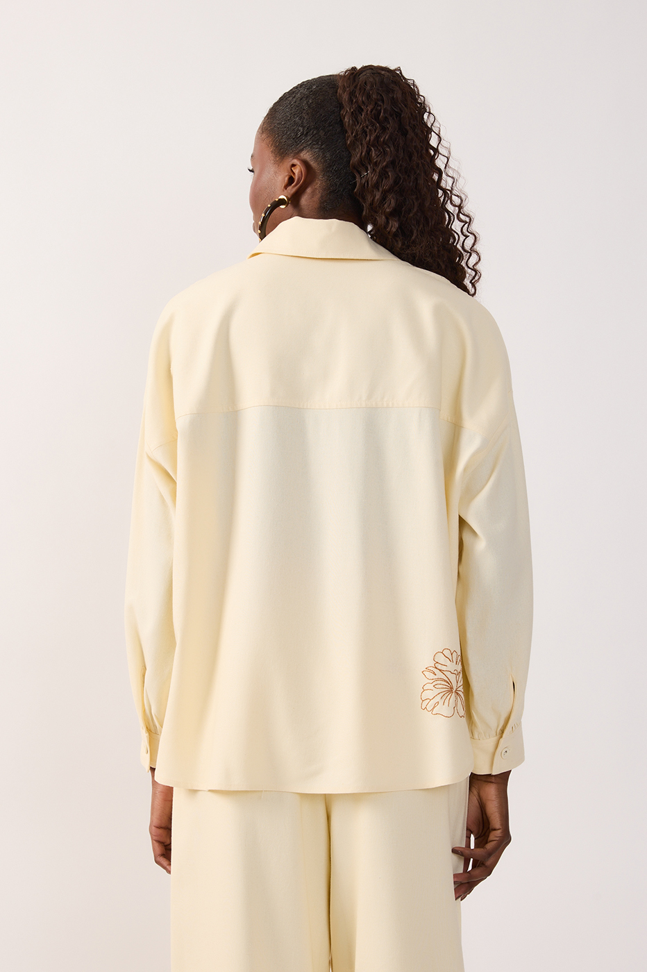 Off-white Embroidered Flora Collared Buttoned Shirt_7