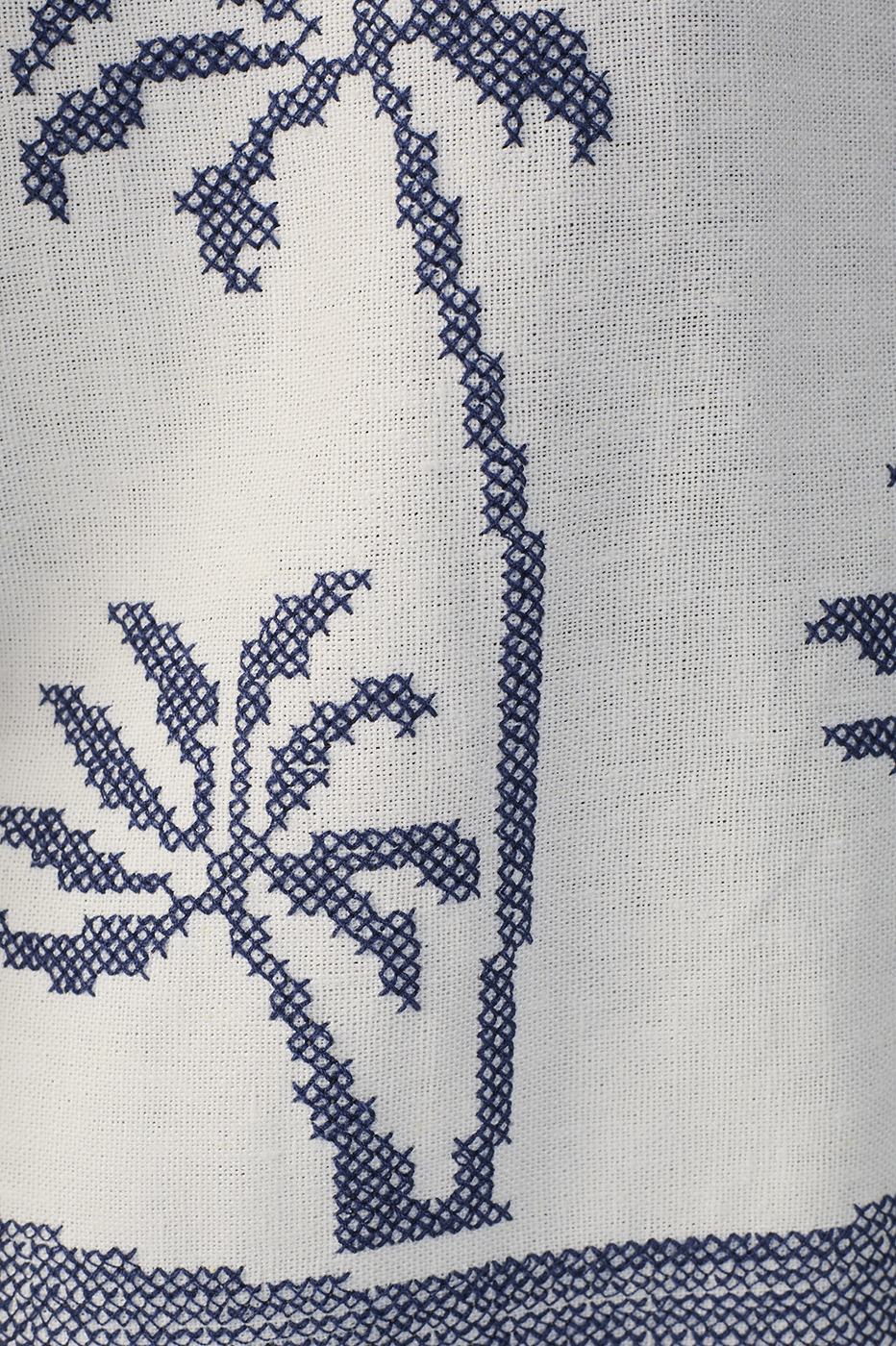 Embroidered Coconut Tree Linen Shirt_7