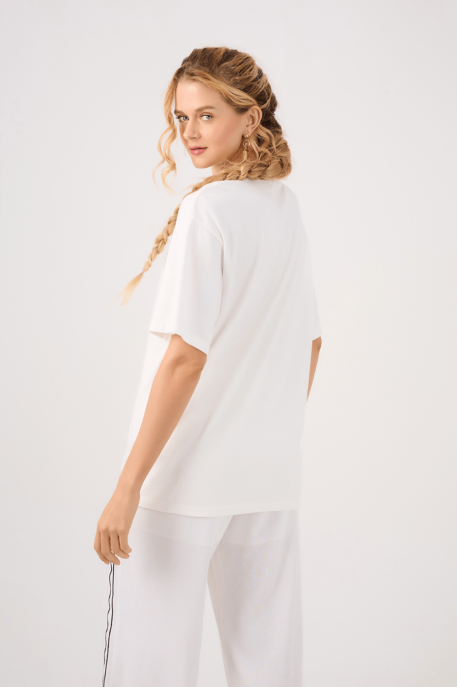 Off-White Silk "Caffeine Club" T-Shirt_5