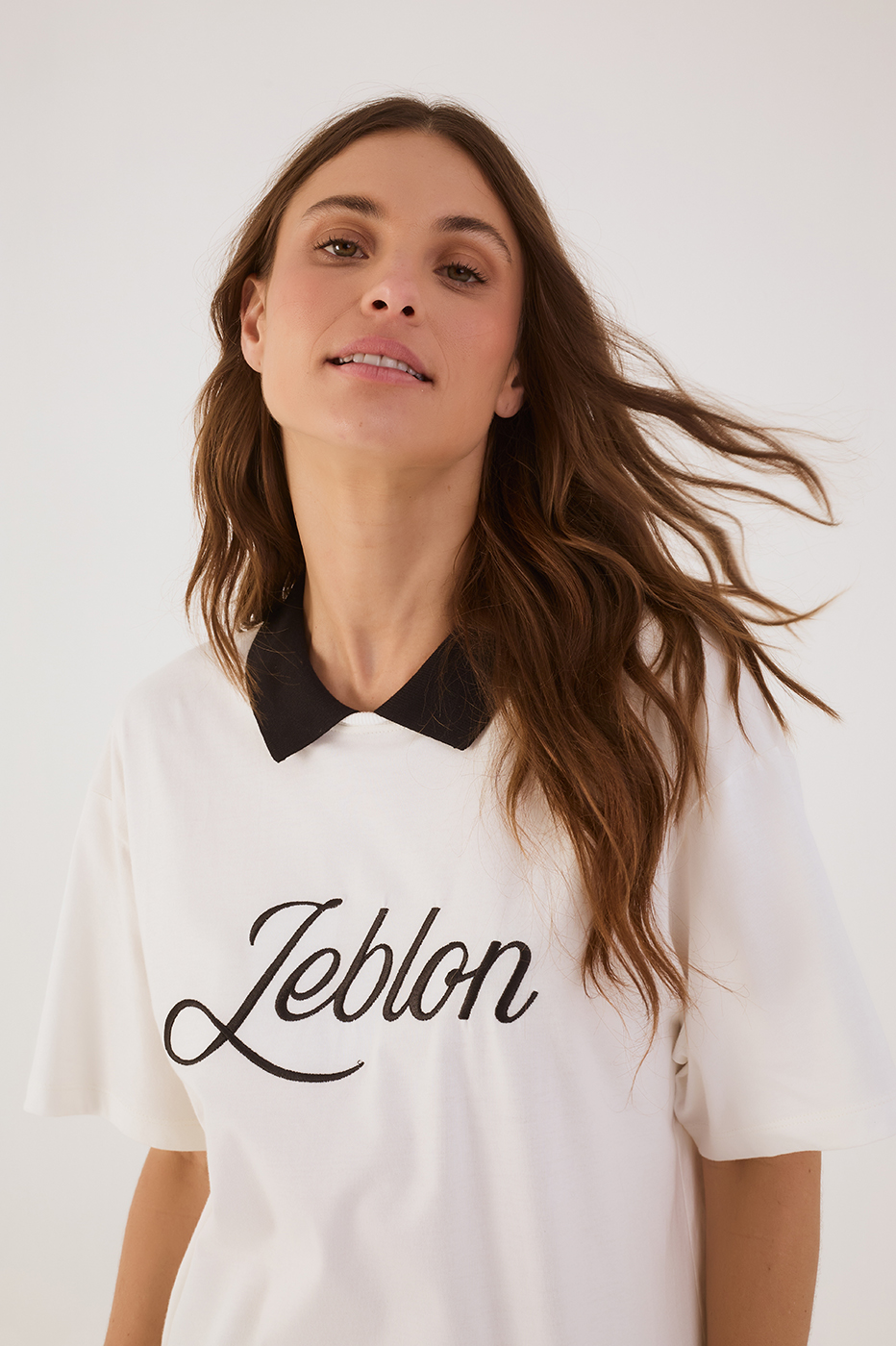 Off-White Leblon Embroidered  T-Shirt_3