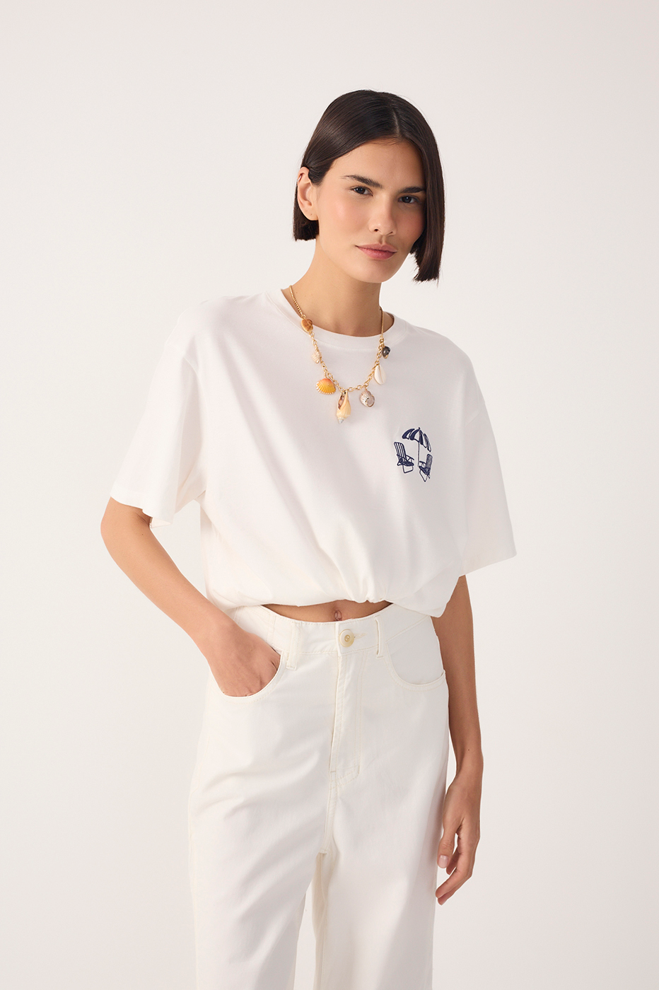 Beach Chair Embroidered T-shirt_2