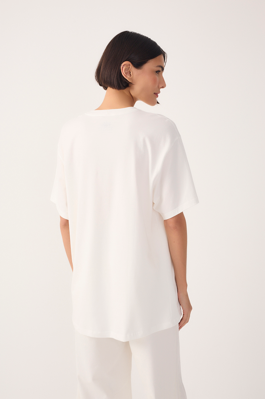 Beach Chair Embroidered T-shirt_6