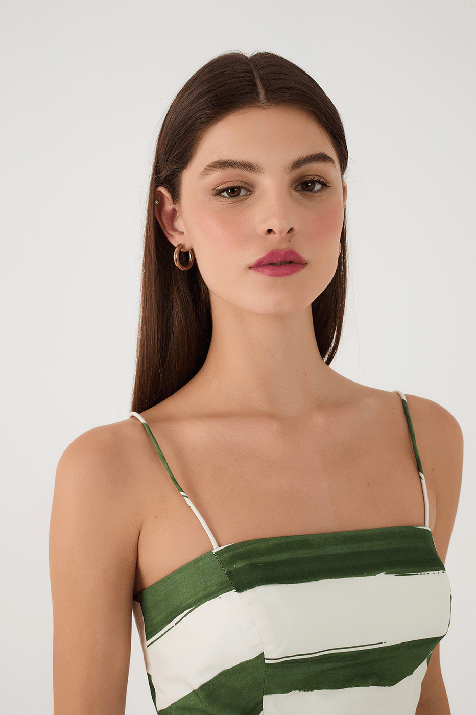 Green Natureza Square Neck Smocked Crop Top_4