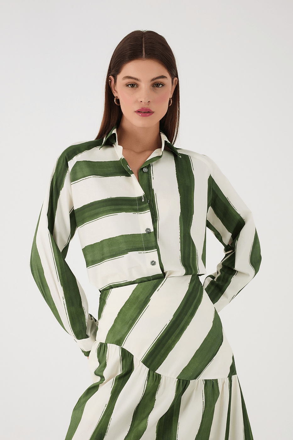 Green Natureza Printed Buttons Collared Shirt_2