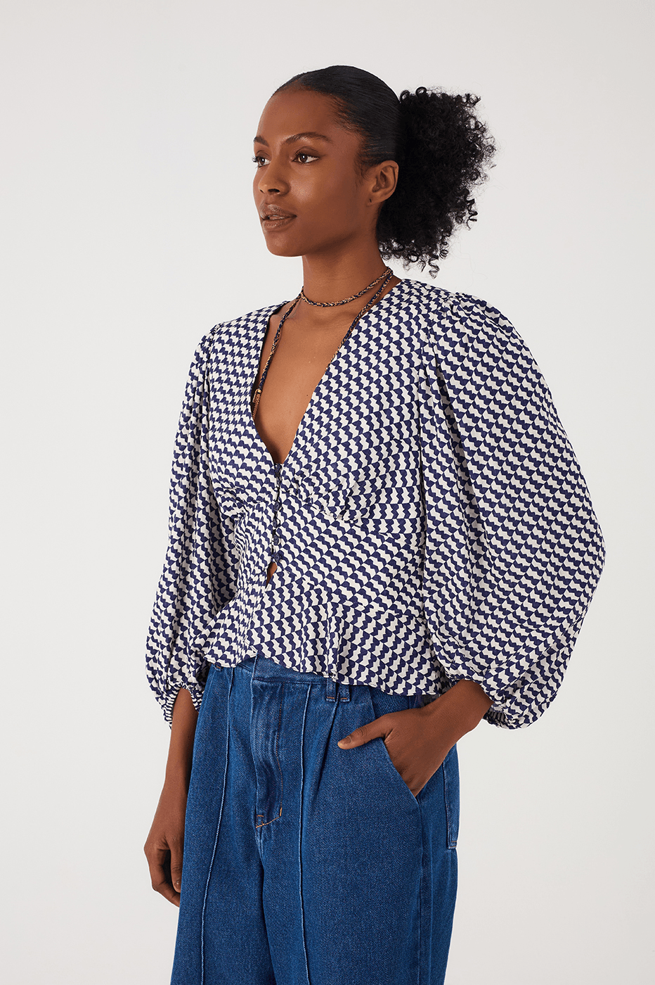 Blue Gavea V Neck Buttoned Puff Sleeve Blouse_2