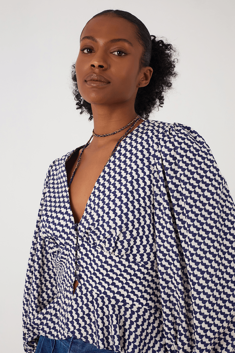 Blue Gavea V Neck Buttoned Puff Sleeve Blouse_3