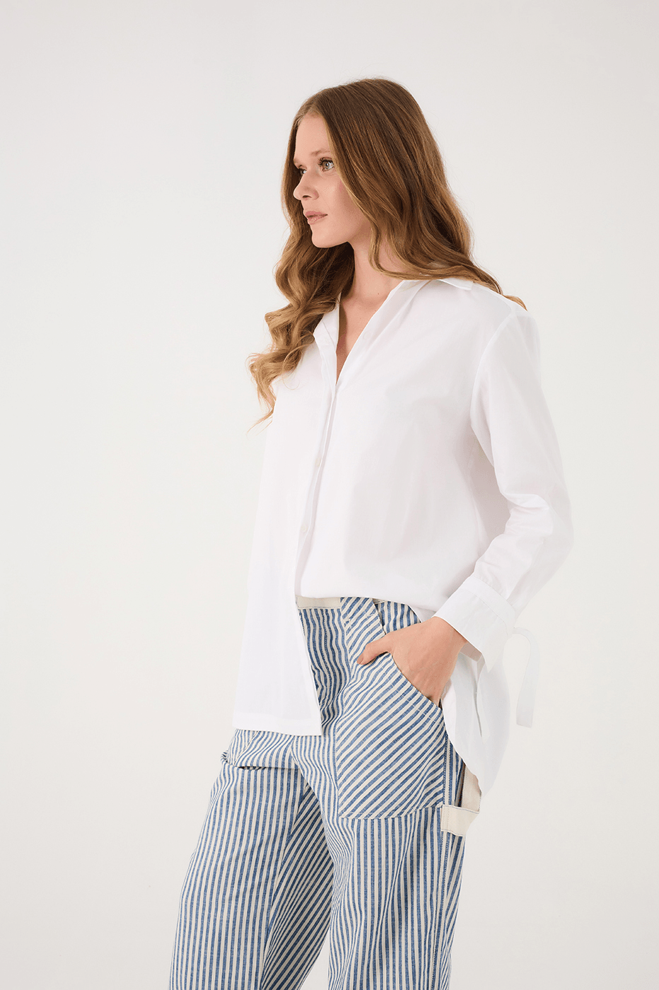 White Collared Buttoned Cuff Ties Cotton Shirt_3