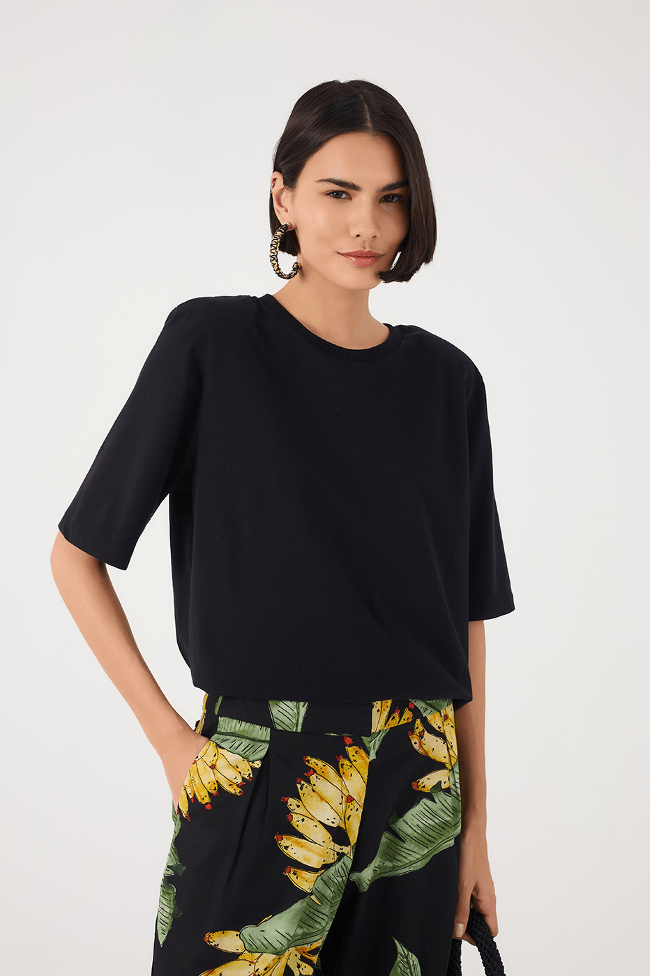 Black Padded Shoulders T-Shirt_3