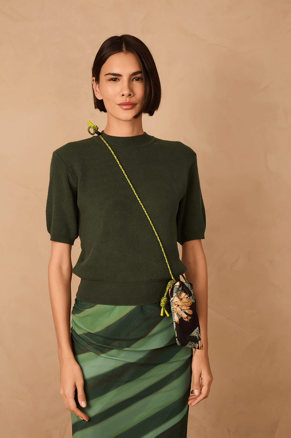 Off-White Short Sleeve Crew Neck Tricot Blouse_1