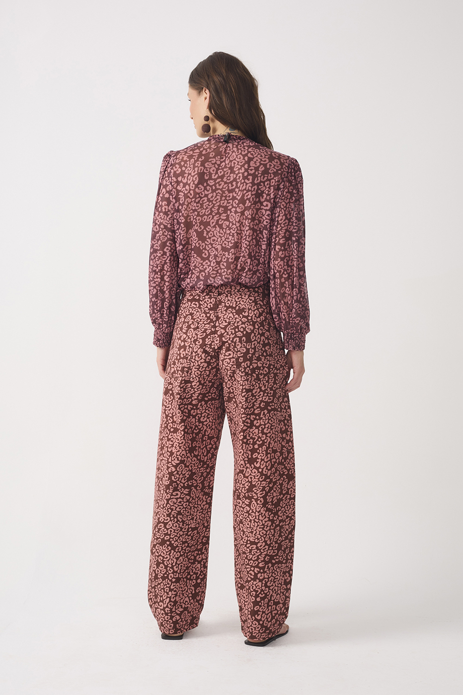 Brown Felina Pockets Twill Pants_6