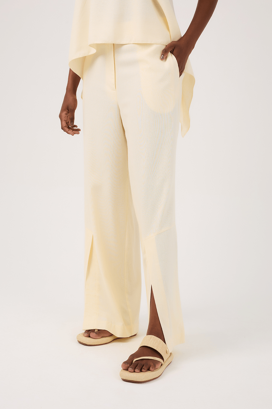 Beige Linen Pants with Hem Slit_3