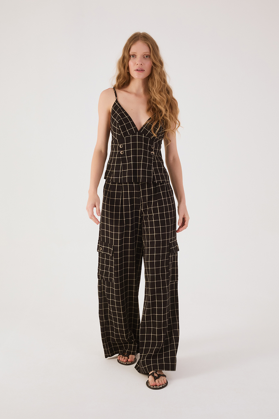 Black Pinstripe V Neck Side Pockets Linen Pants_2