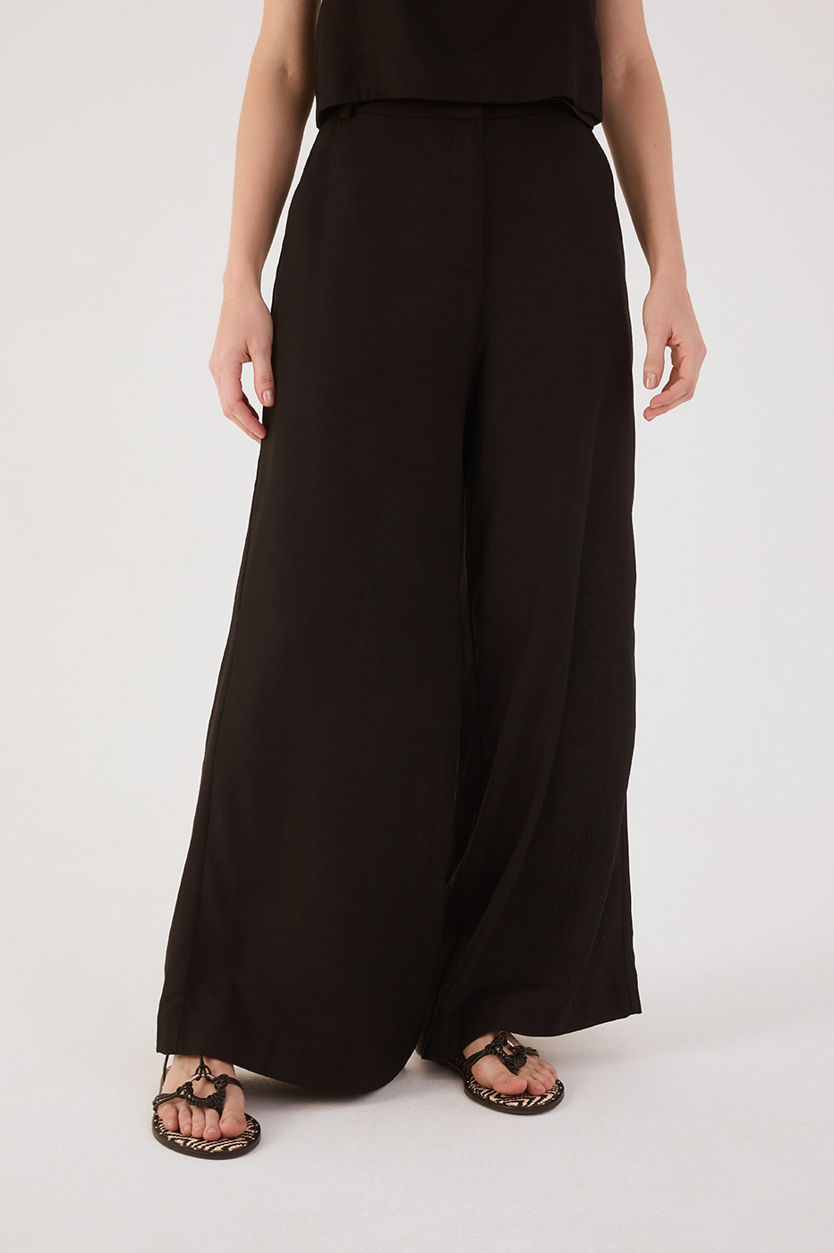 Black Pockets Wide-Leg Linen Pants_4