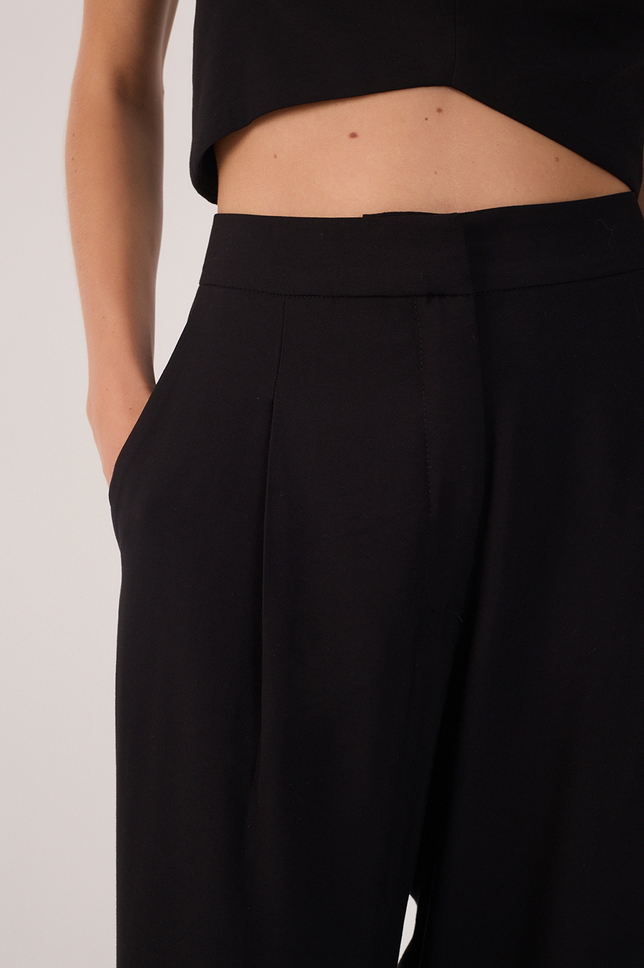 Pleated Lapel Pocket Pants_4