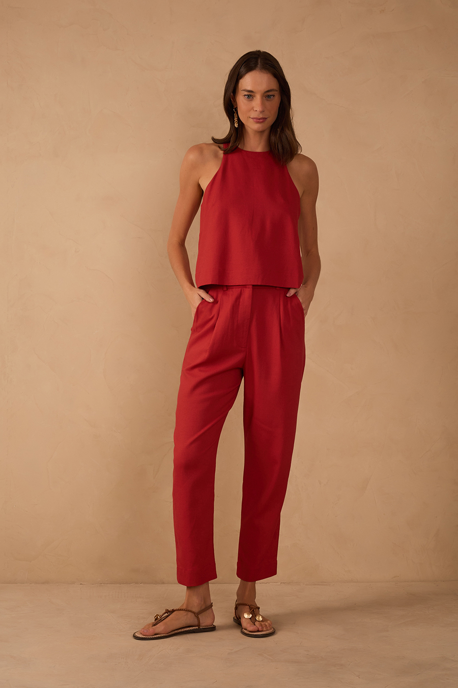 Red Side Pockets Linen Carrot Pants_1