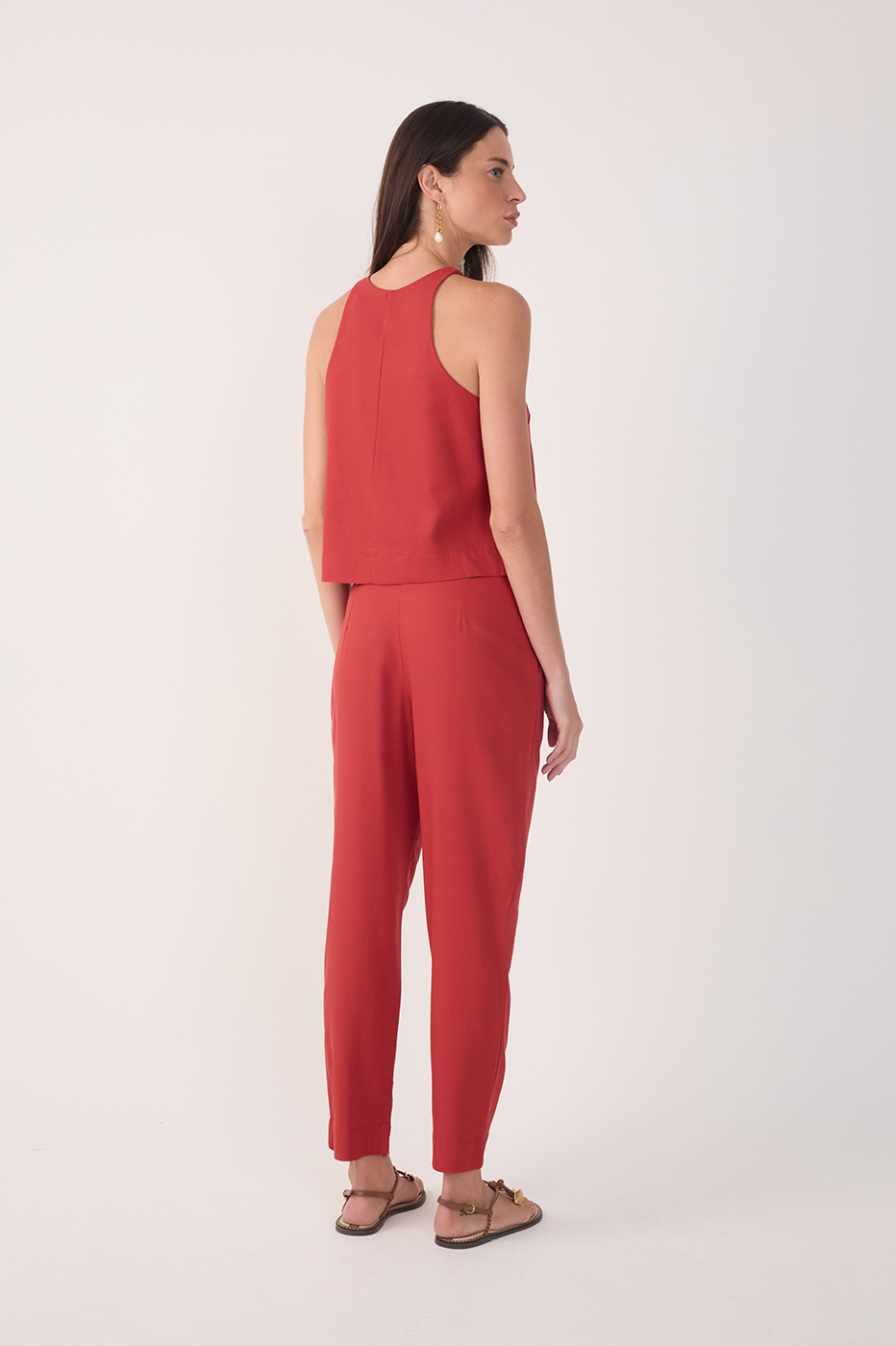 Red Side Pockets Linen Carrot Pants_5