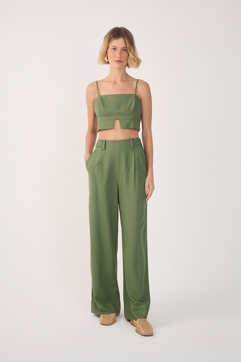 Green Pockets Belt Loops Linen Pants_3