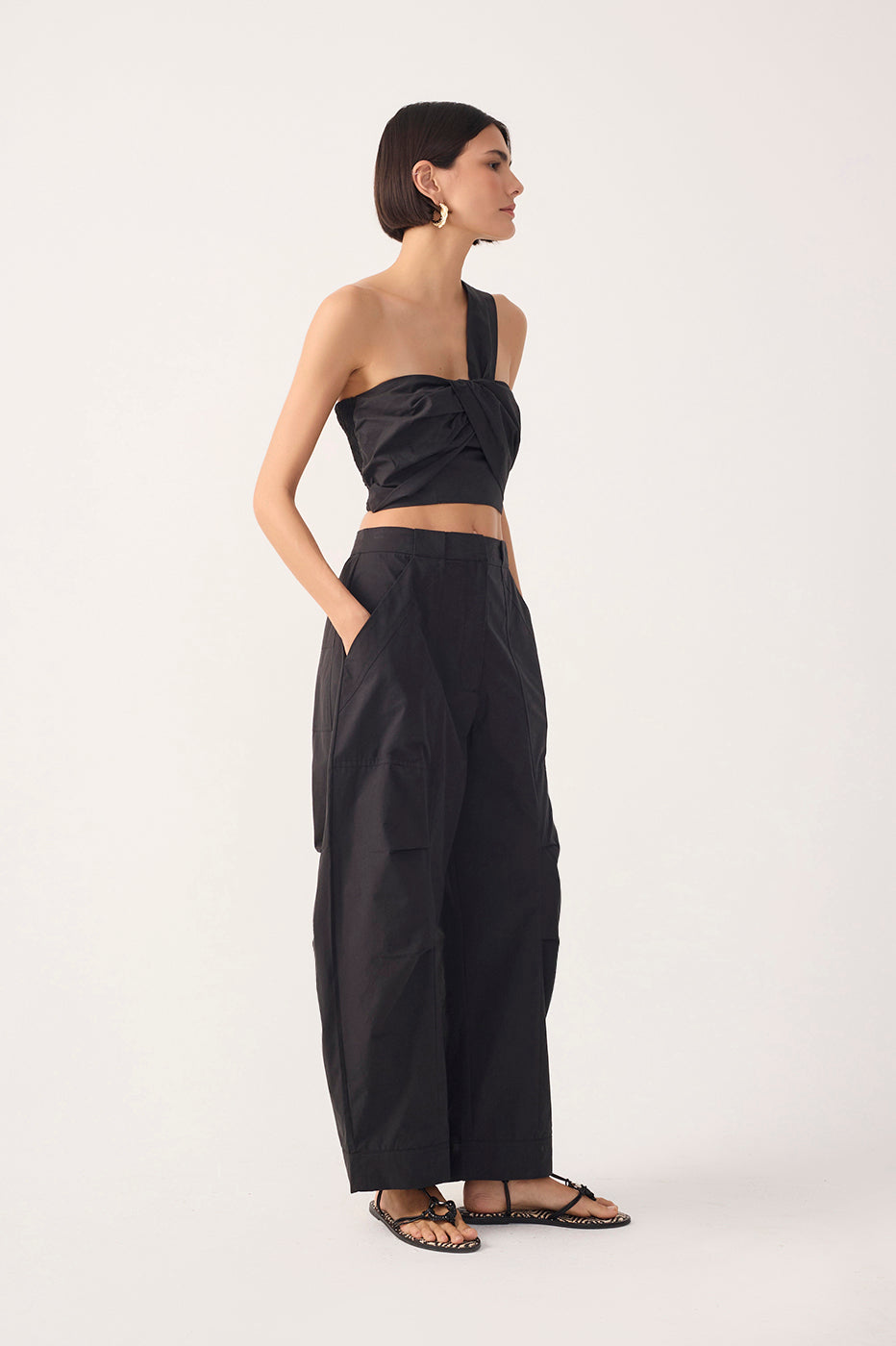 Black Topstitching Pleated Cotton Pants_3