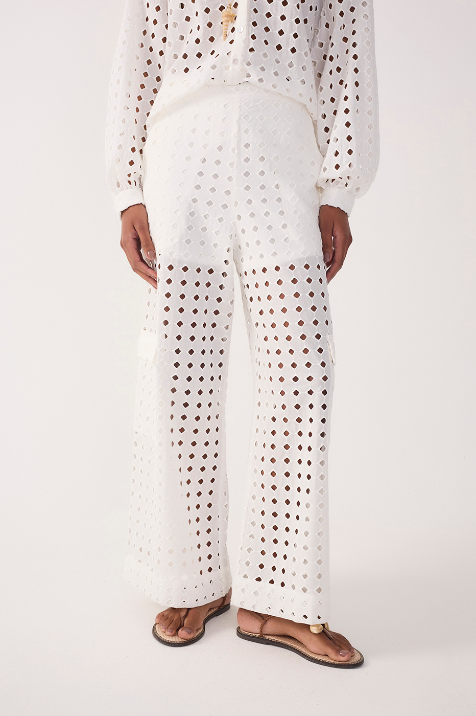 Eyelet Cargo Pocket Pants_4