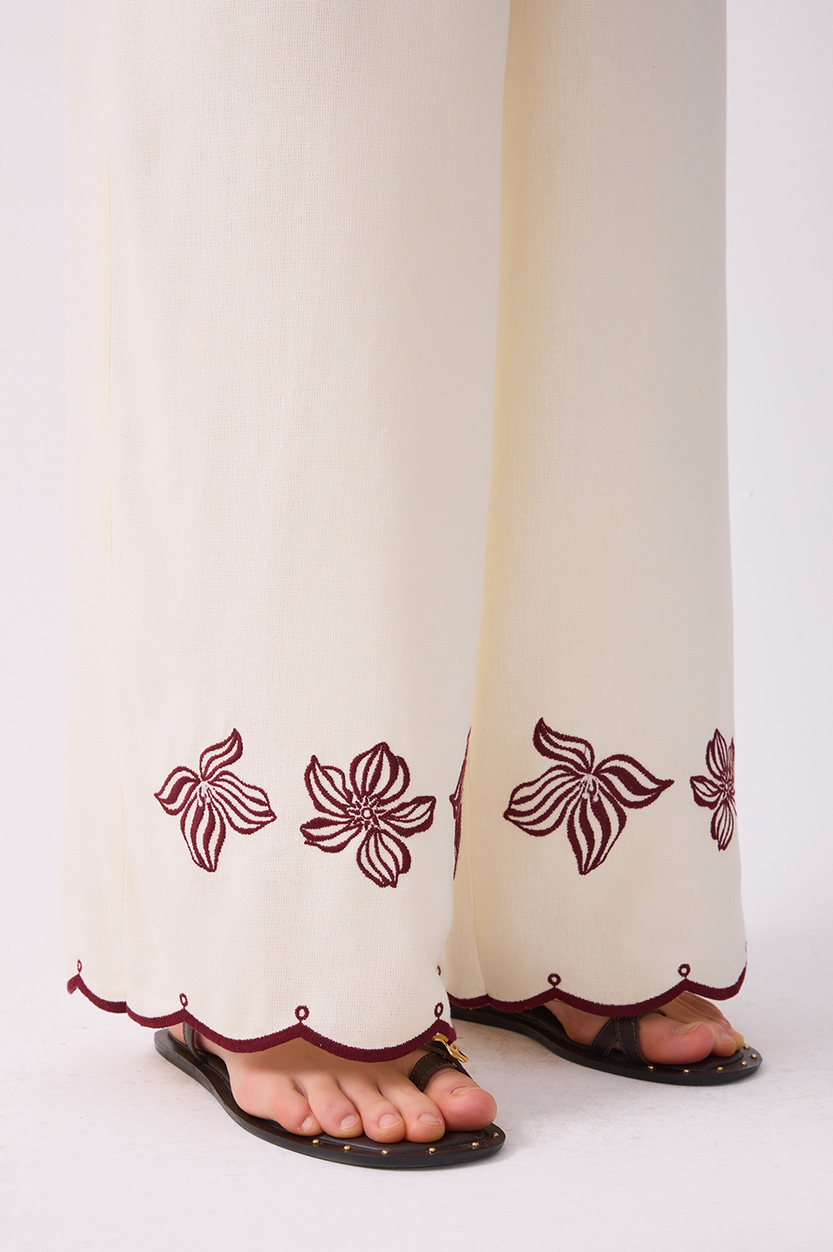 Off-white Embroidered Solar Pockets Wavy Hem Linen Pants_5