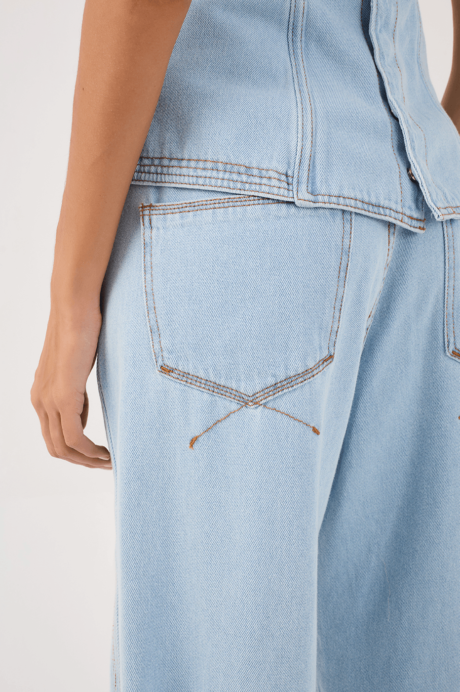 Topstitched Jeans_6