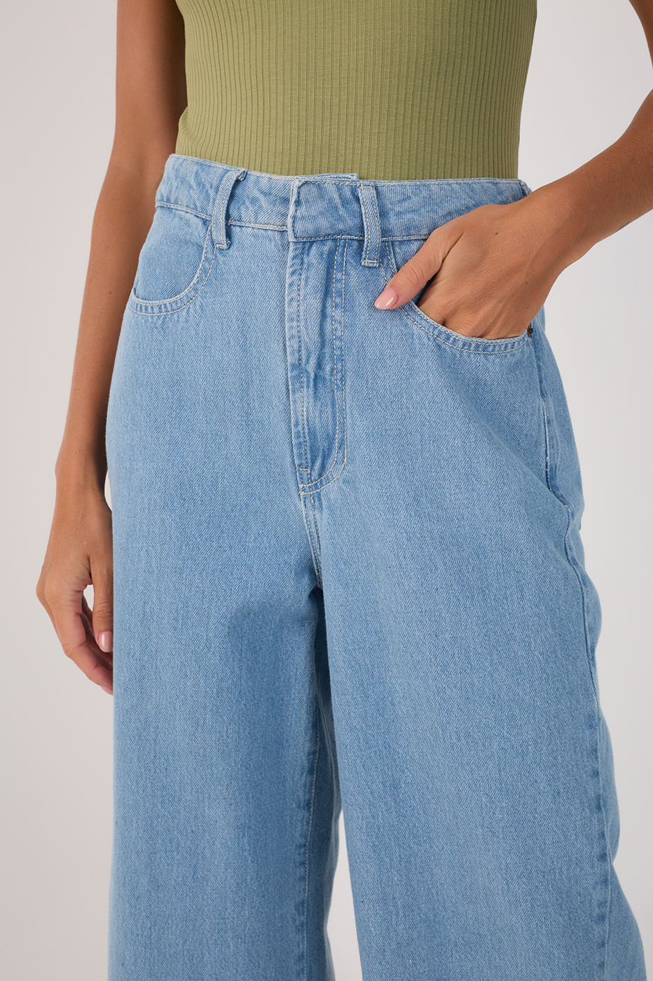 Light Denim Pockets Straight Pants_4