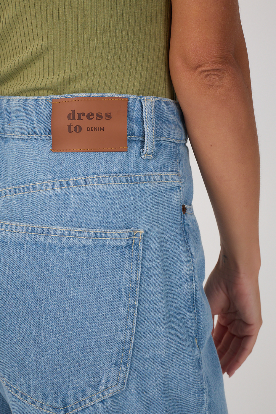 Light Denim Pockets Straight Pants_5