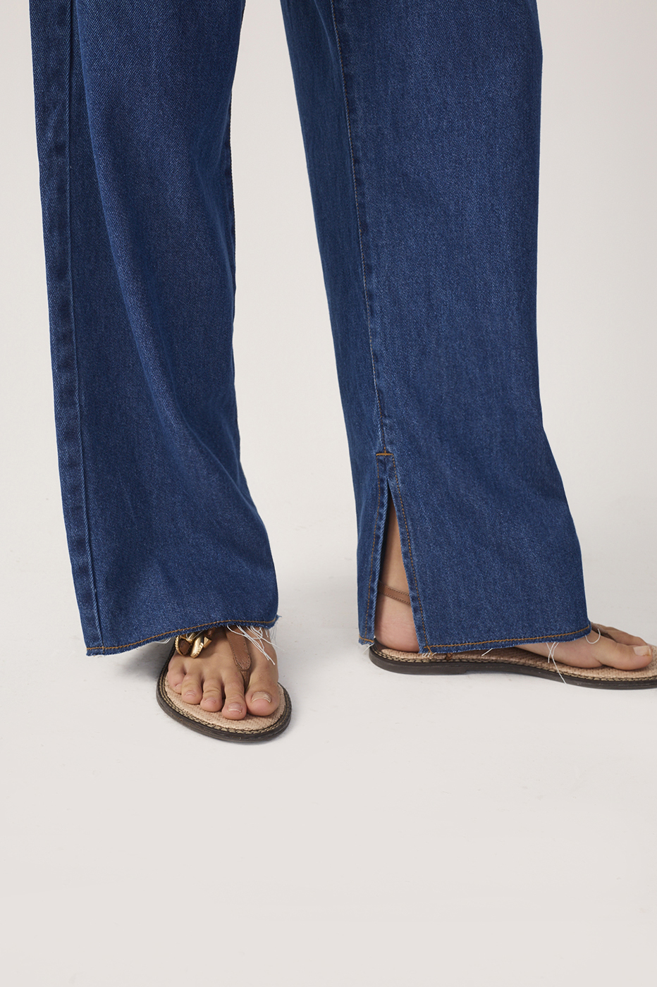 Straight-Leg Slit Jeans