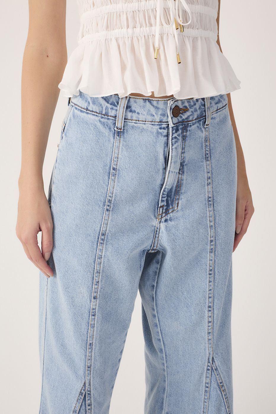 Denim Seam Details Pockets Wide-Leg Pants_5