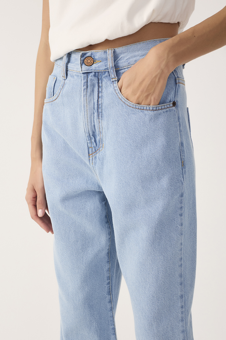 Light Denim Belt Loops Pockets Flare Pants_6