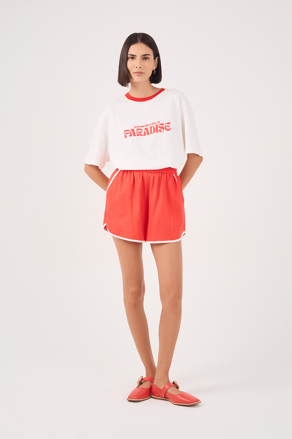 Red Elastic Waist Shorts with Contrast Piping_2