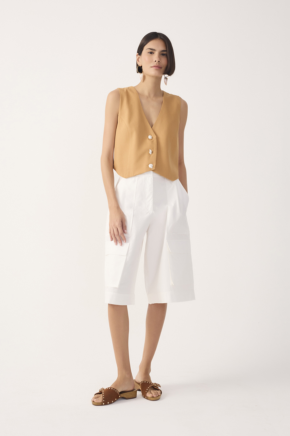 Off-White Pockets Utility Bermuda Shorts