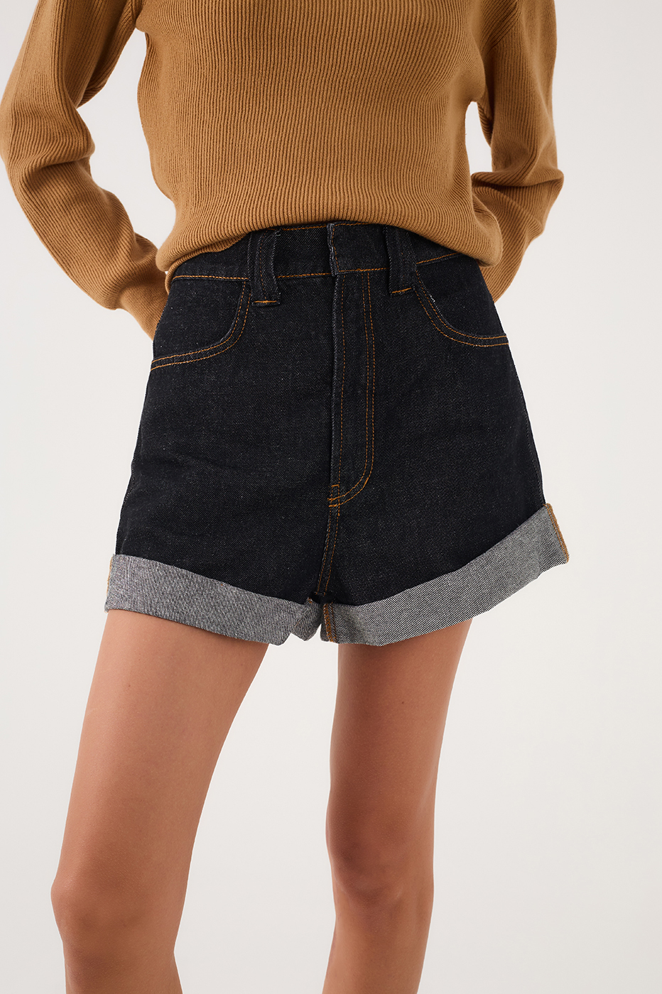 Denim Pockets Flipped Hem Shorts_4
