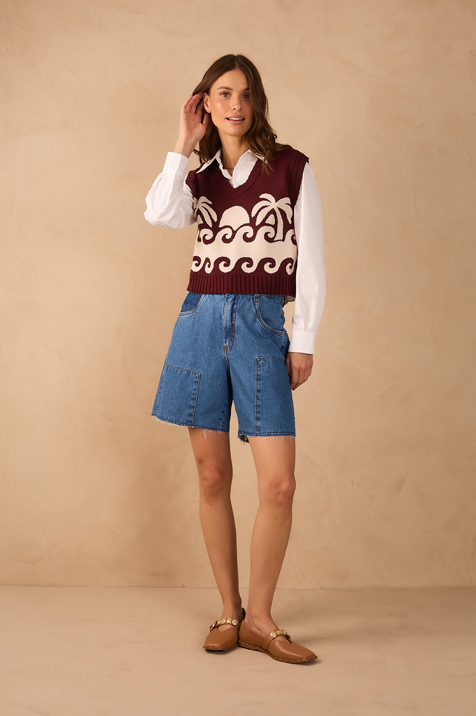 Denim Pockets Belt Loops Bermuda Shorts_1