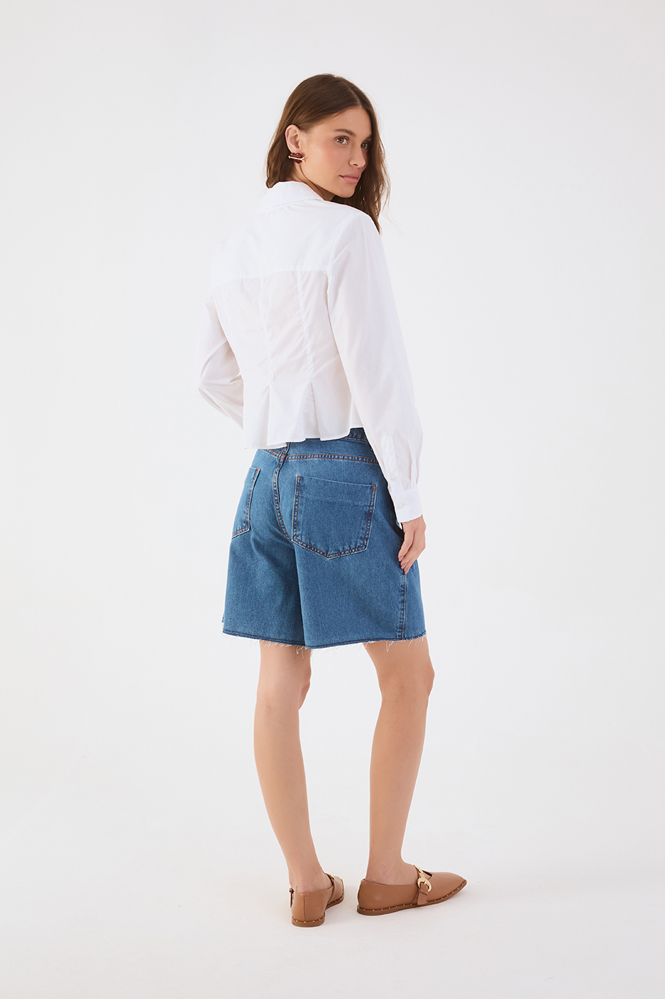 Denim Pockets Belt Loops Bermuda Shorts_5