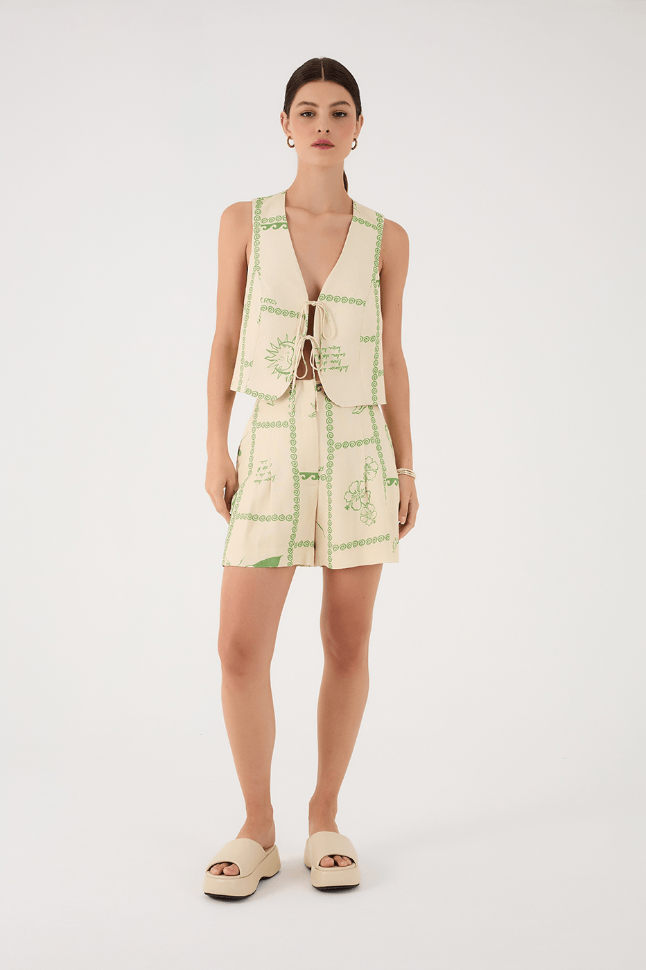 Off-White Rio Side Pockets Pleats Shorts_3