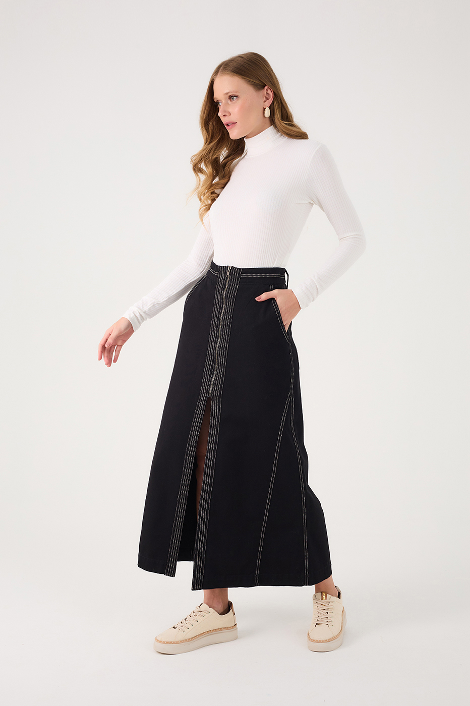 Black Front Slit Pockets Twill Maxi Skirt_3