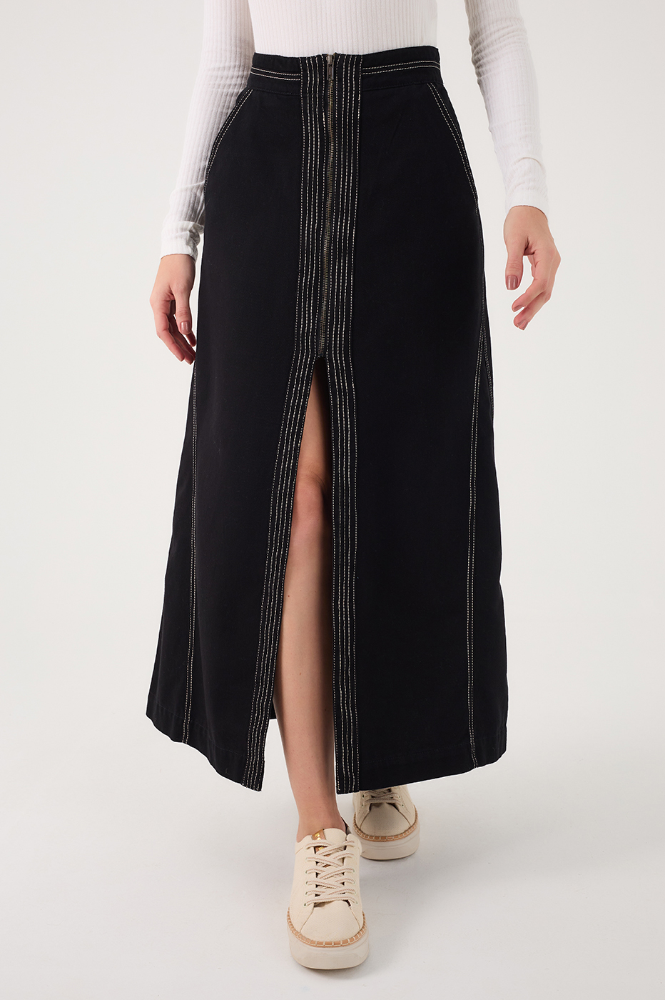Black Front Slit Pockets Twill Maxi Skirt_4
