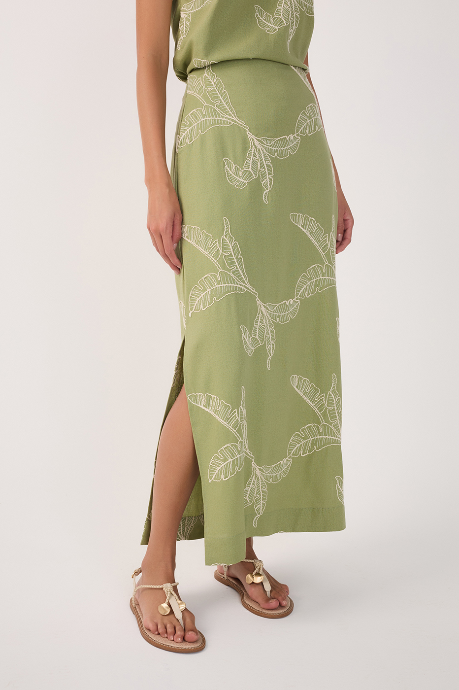 Green Embroidered Side Slits Maxi Skirt_3