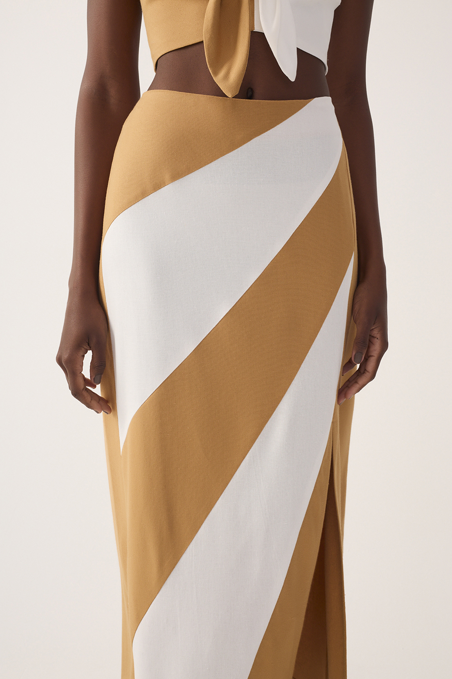 Bicolor Front Slit Midi Linen Skirt_5
