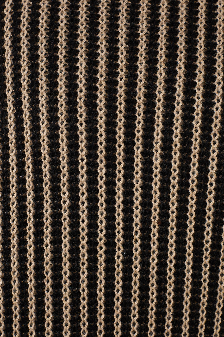 Off-White And Black V Neck Cuffed Tricot Cardigan_7