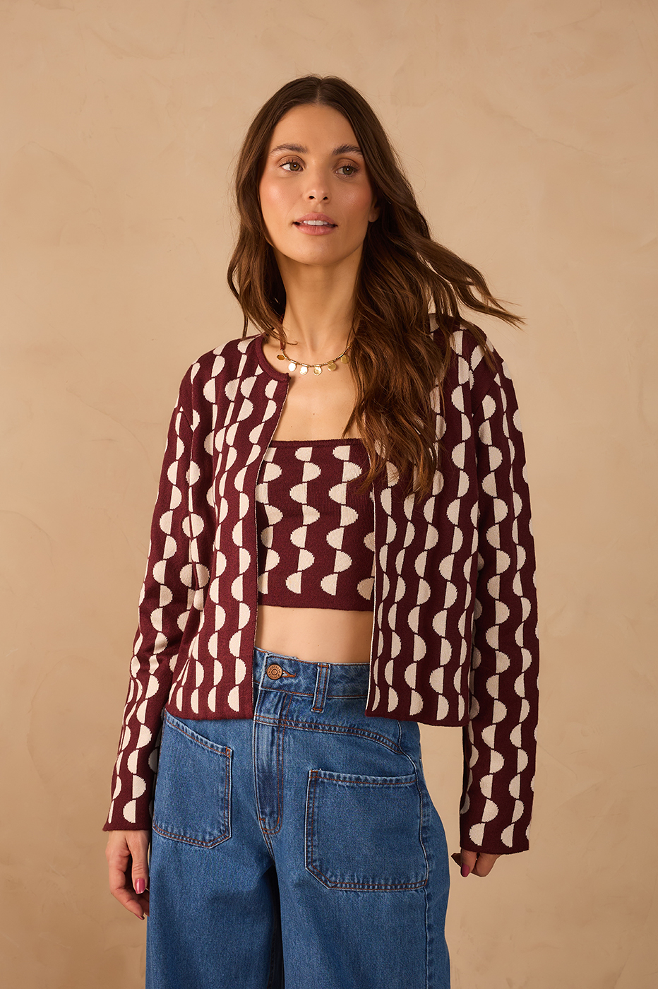 Wine Bossa Bicolor Crew Neck Open Crop Cardigan_1